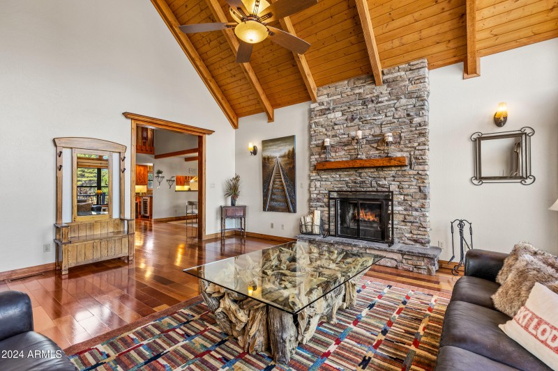 8950 W Antoinette Way-10