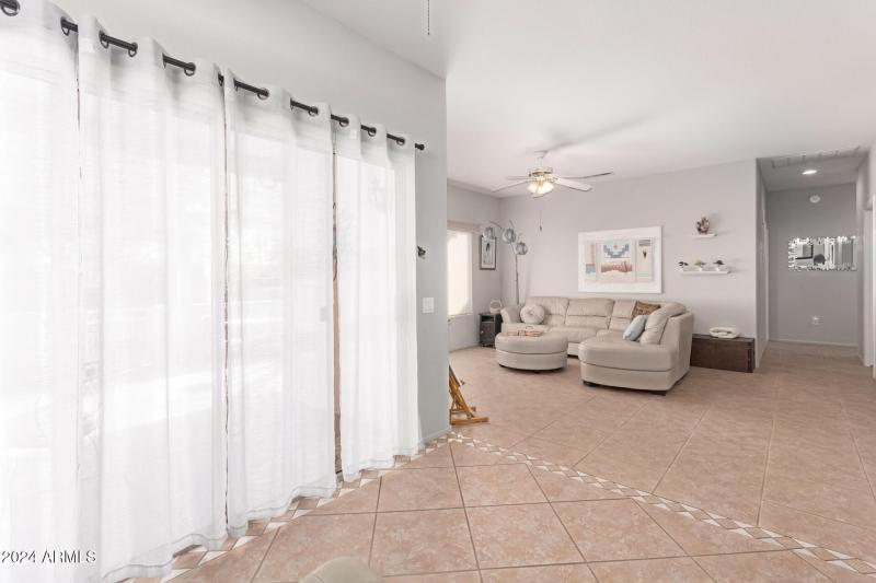 0011-11 - Desert Winds