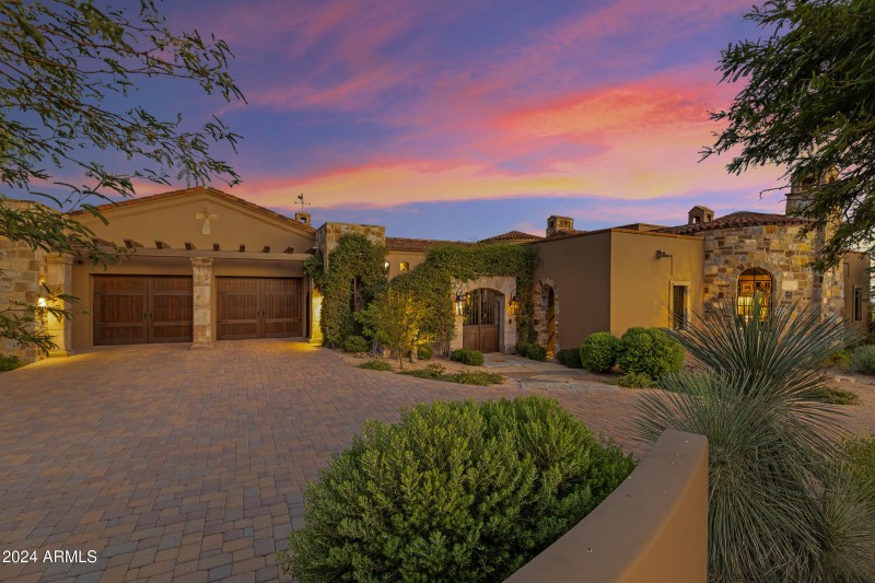 Bella Vita - 42383 N 111TH PL