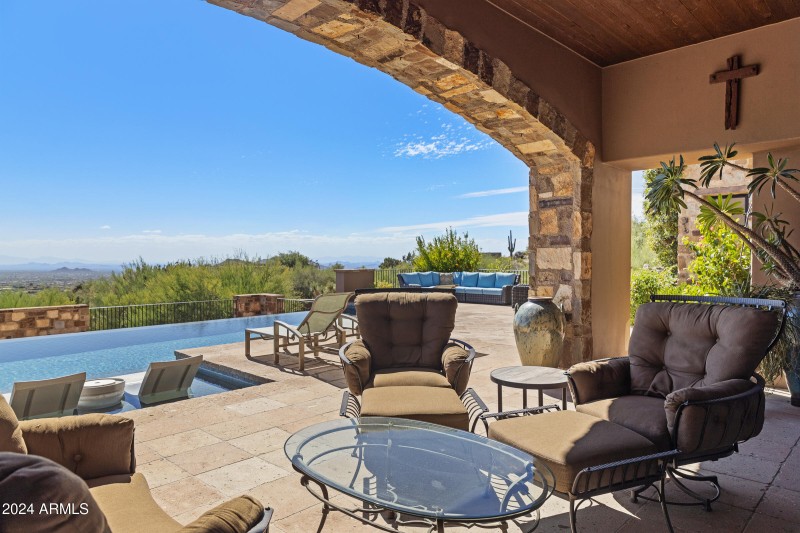Bella Vita - 42383 N 111TH PL
