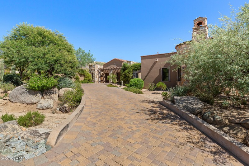 42383 N 111th Pl-1