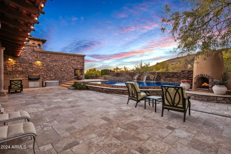 76-web-or-mls-Pool Deck