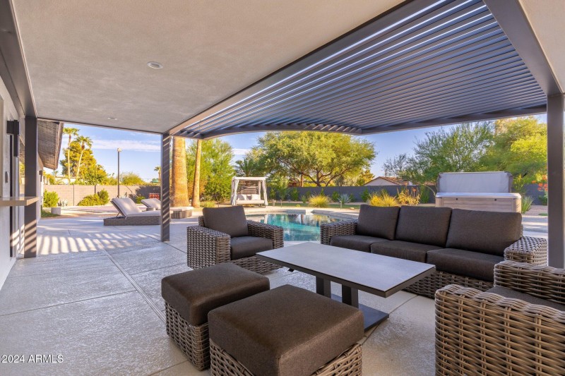 6025 E Charter Oak Rd - 51