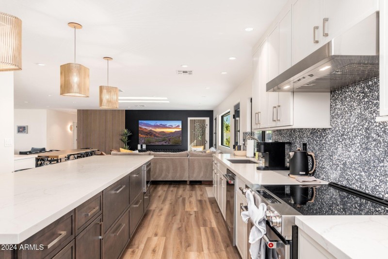 6025 E Charter Oak Rd - 24