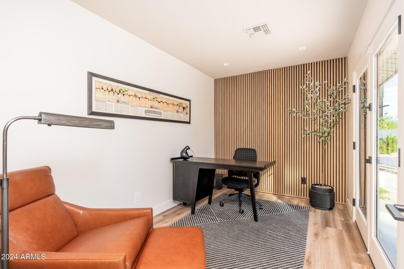 6025 E Charter Oak Rd - 31