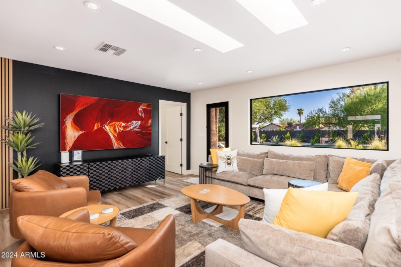 6025 E Charter Oak Rd - 14