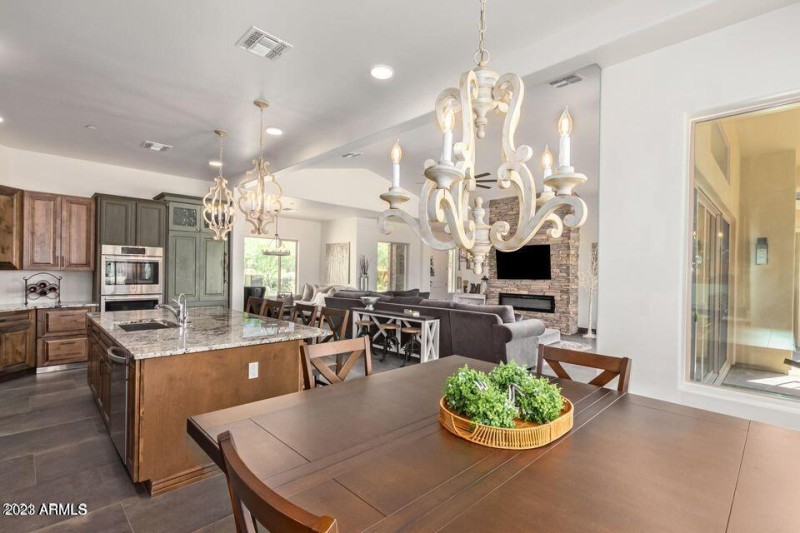 BREAKFAST NOOK