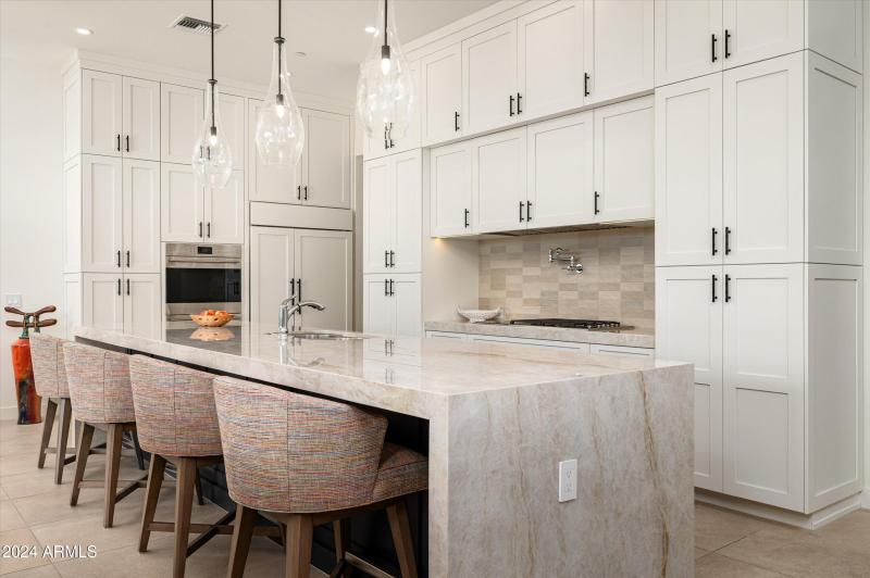 14-37200NCaveCreekRdUnit1034-14