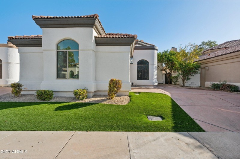 1-web-or-mls-8133-e-cortez-dr