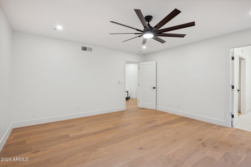 29-web-or-mls-8133-e-cortez-dr
