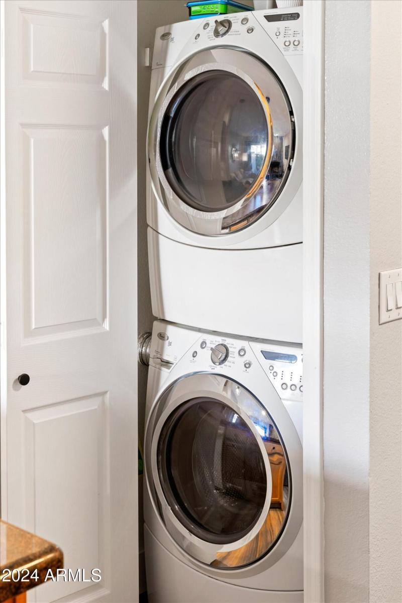 1063 At Mesa Amenities