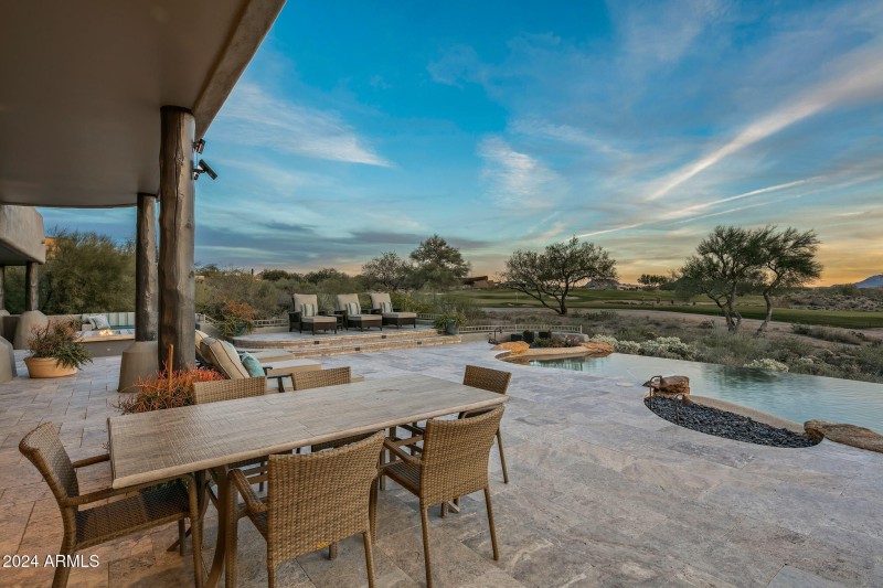 033_Outdoor Living