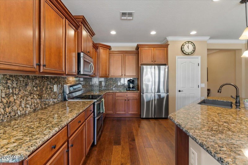 30-Kitchen