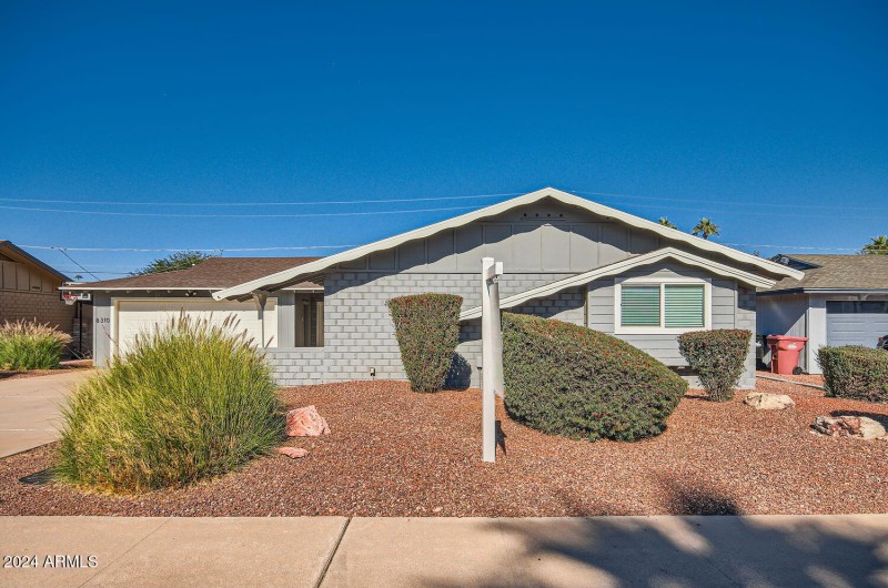 8310 E Devonshire Ave - 003 - 02 Front