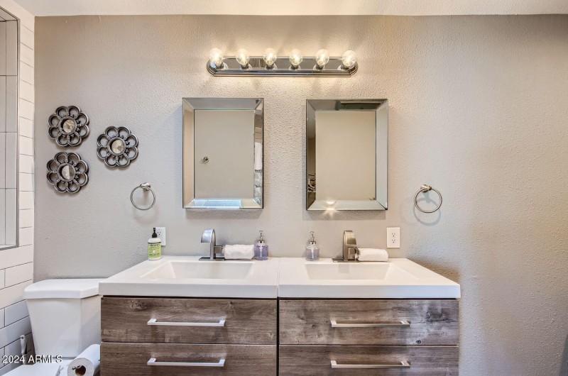 8310 E Devonshire Ave - Web Quality - 01