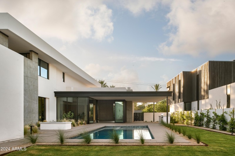 Resort-Style Pool & Patio