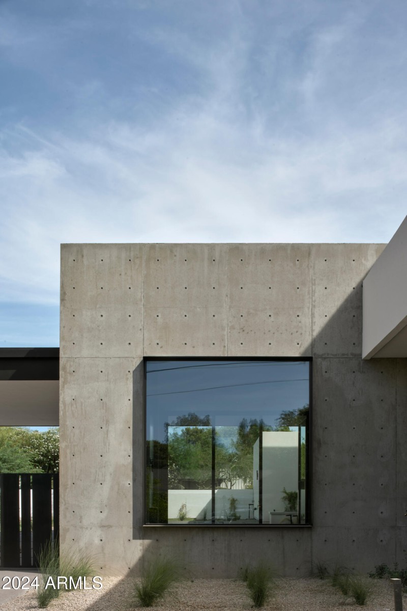 Custom Concrete + Glass Framing