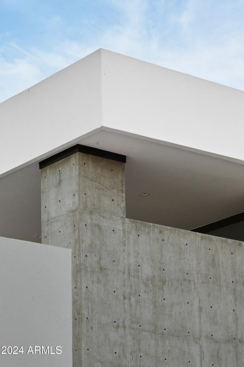 Sharp Modern Roofline Detail