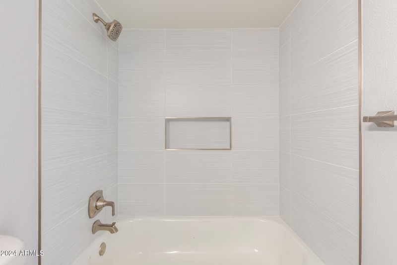 16 Guest Bath