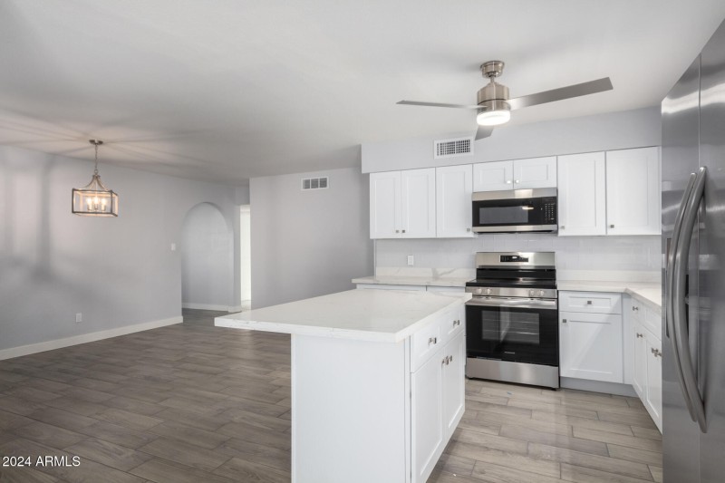 34 Kitchen (2)