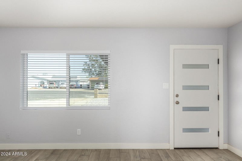 35 Living Room (2)