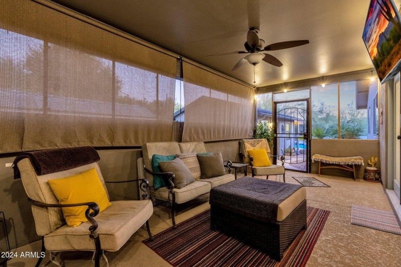 63-web-or-mls-15019-n-mayflower-dr
