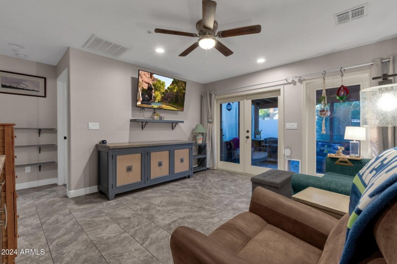 67-web-or-mls-15019-n-mayflower-dr