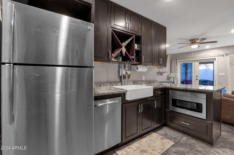 71-web-or-mls-15019-n-mayflower-dr