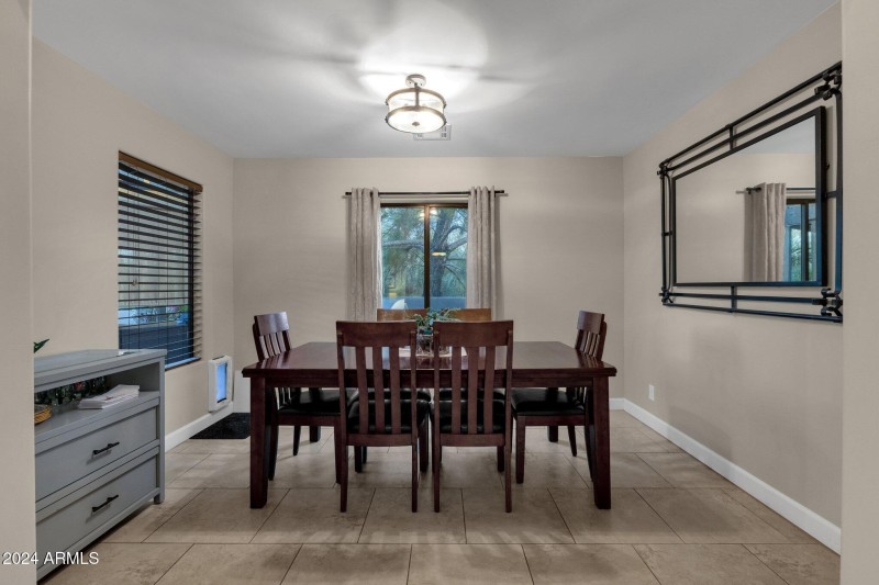 18-web-or-mls-15019-n-mayflower-dr
