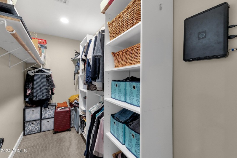 29-web-or-mls-15019-n-mayflower-dr