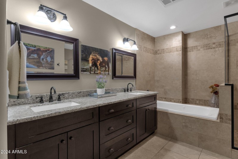 30-web-or-mls-15019-n-mayflower-dr