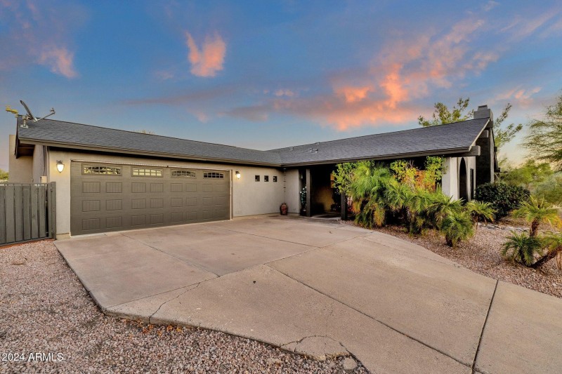 8-web-or-mls-15019-n-mayflower-dr