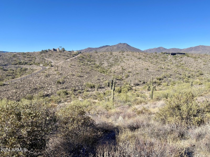 006_Surrounding Mountain Views