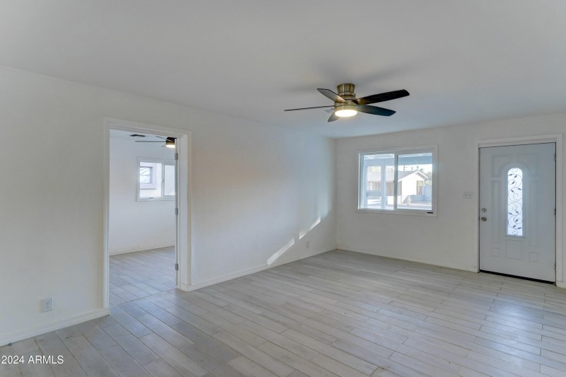 4522 N 14th Ave-5