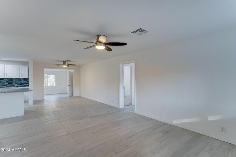 4522 N 14th Ave-7
