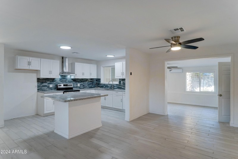4522 N 14th Ave-8