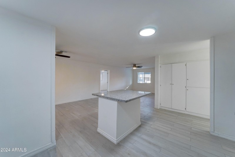 4522 N 14th Ave-11