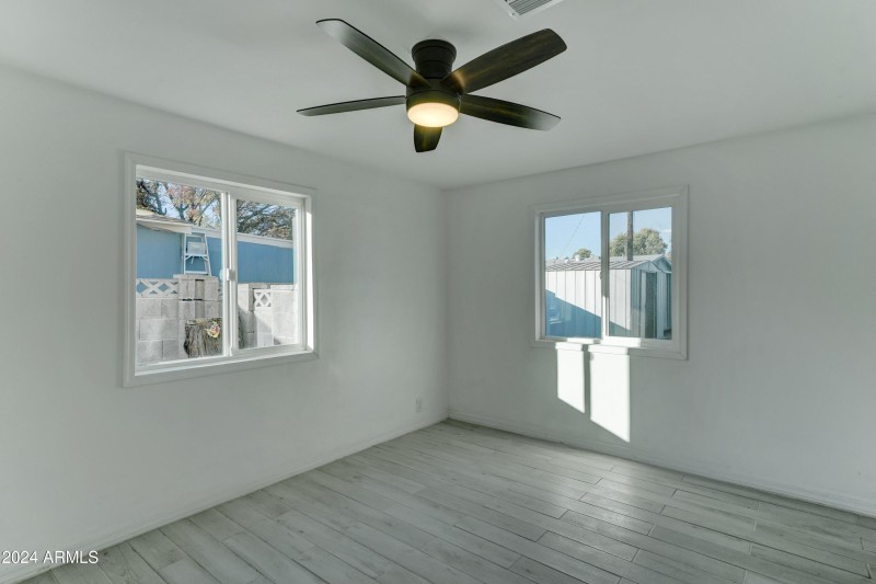 4522 N 14th Ave-15