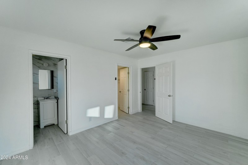 4522 N 14th Ave-17