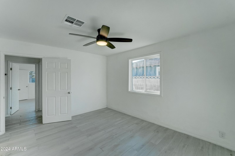 4522 N 14th Ave-18