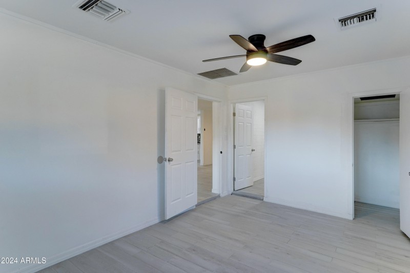 4522 N 14th Ave-26