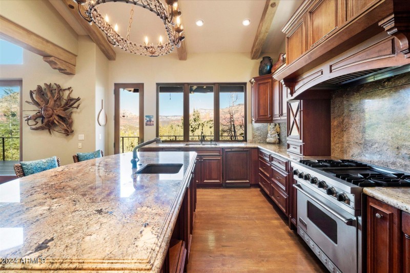 24-Kitchen
