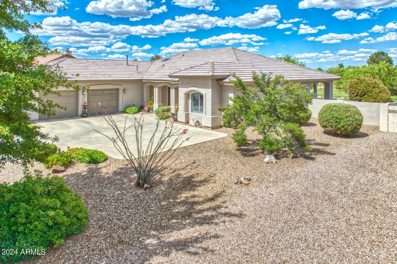 11031_2999 Glenview Drive