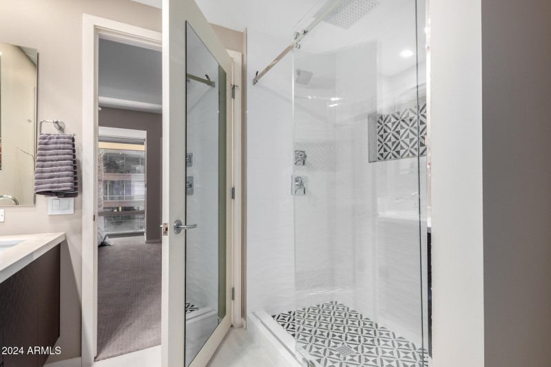 Primary shower