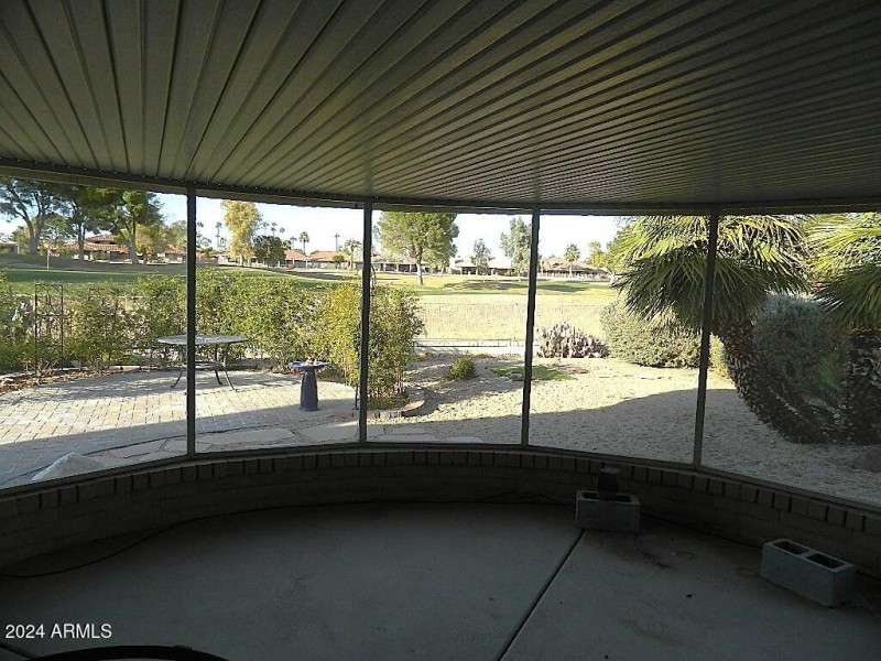 SCREENED AZ ROOM