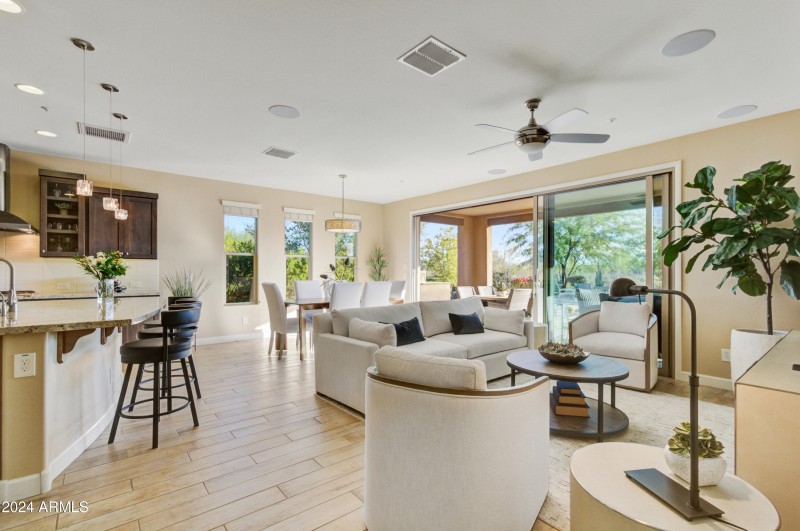 016_Living Room
