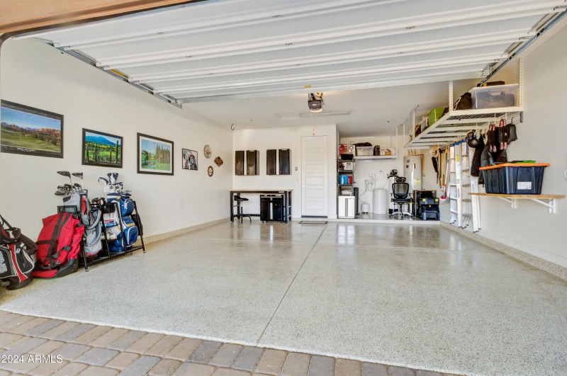 025_Garage Interior