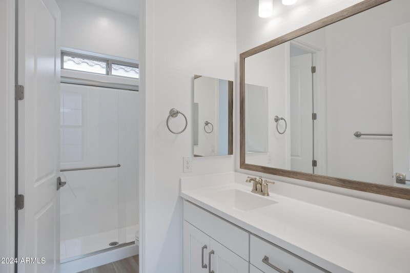 3624 N 59th St-24