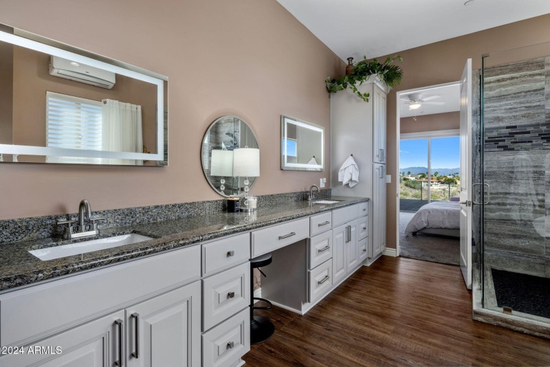 Primary Dual Vanity