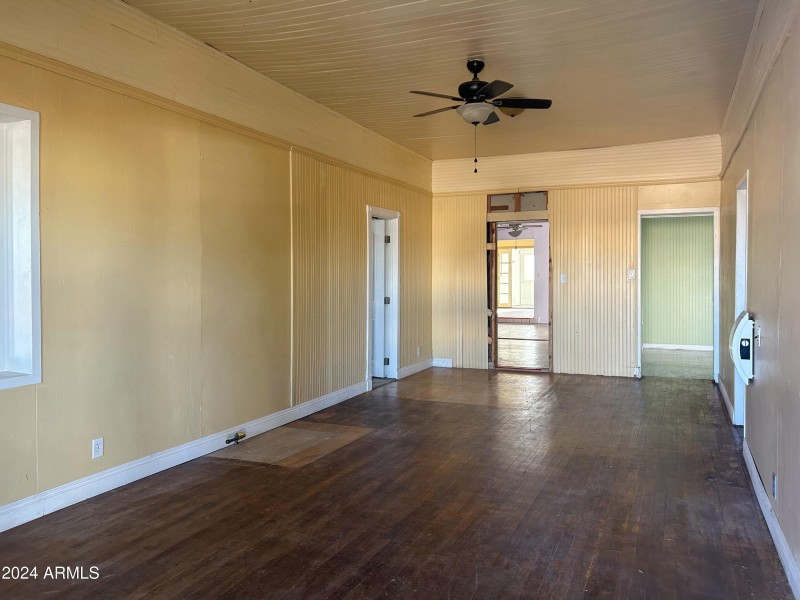 8 Interior